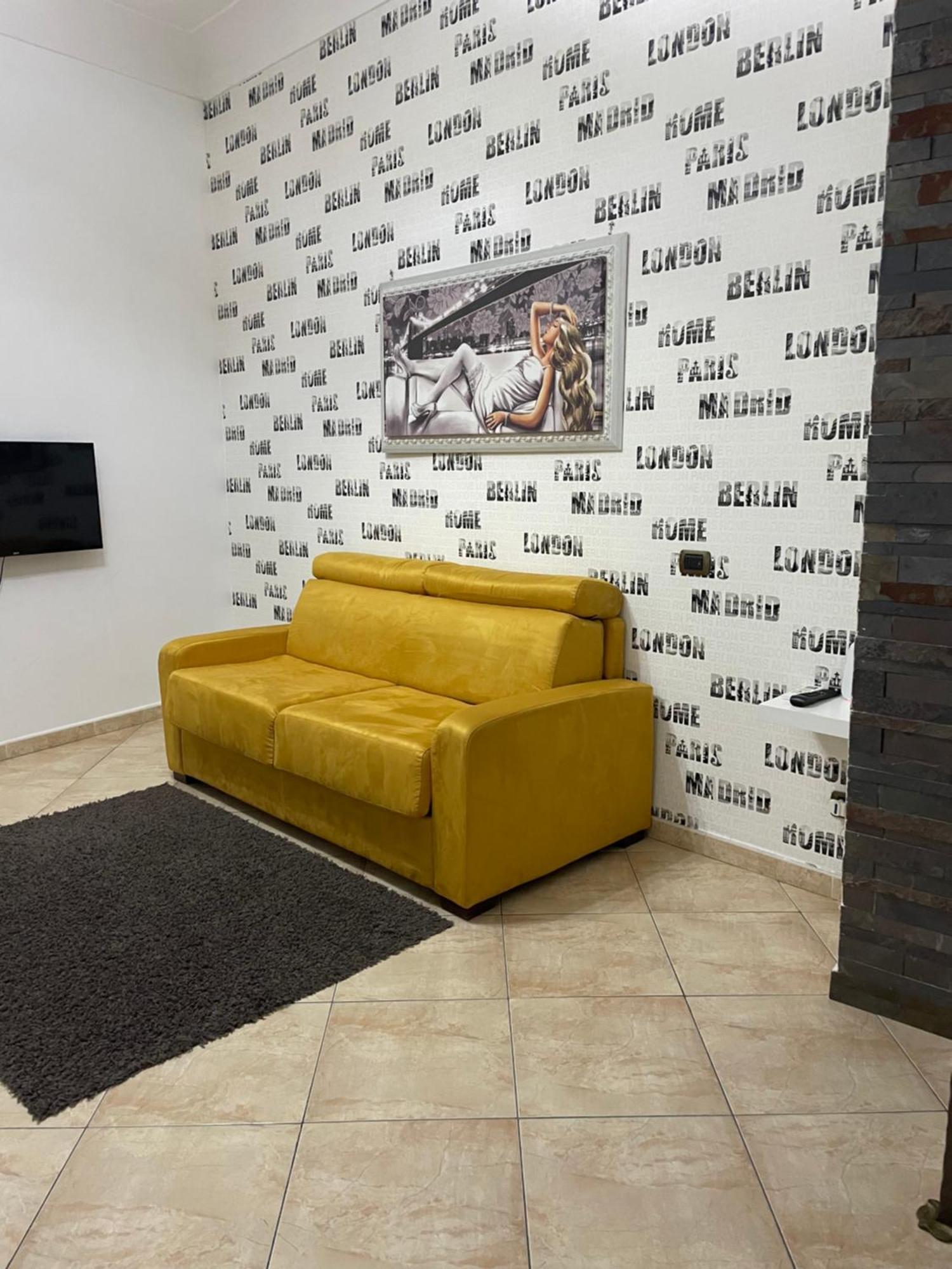 Dimora De Curtis Apartment เนเปิลส์ ภายนอก รูปภาพ