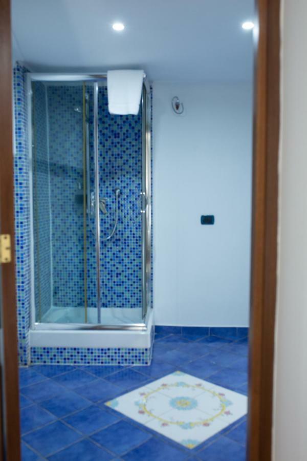 Dimora De Curtis Apartment เนเปิลส์ ภายนอก รูปภาพ