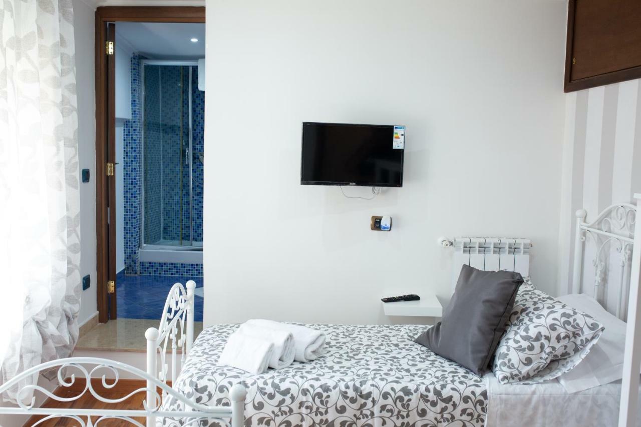 Dimora De Curtis Apartment เนเปิลส์ ภายนอก รูปภาพ
